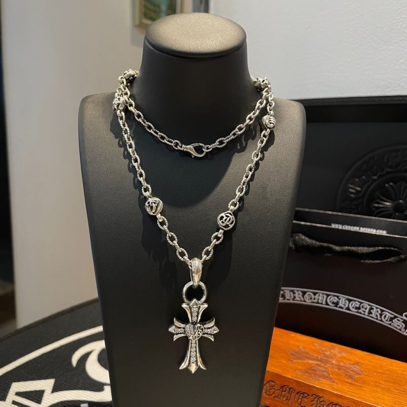 Ch*0me He**ts necklaces